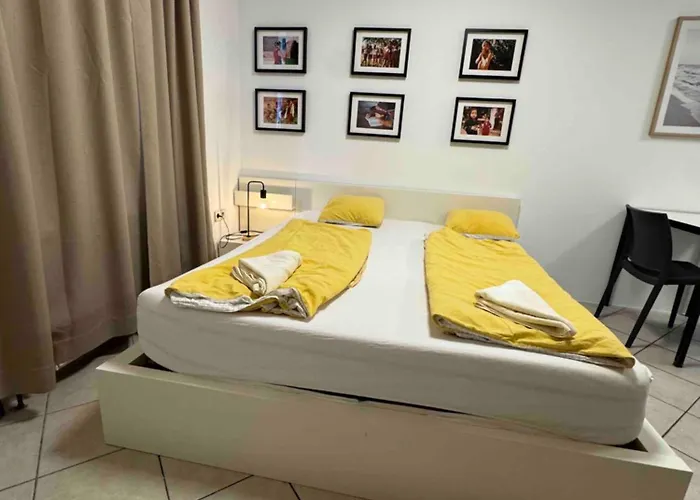 Cozy Flat Near Tivoli Park With Free Parking